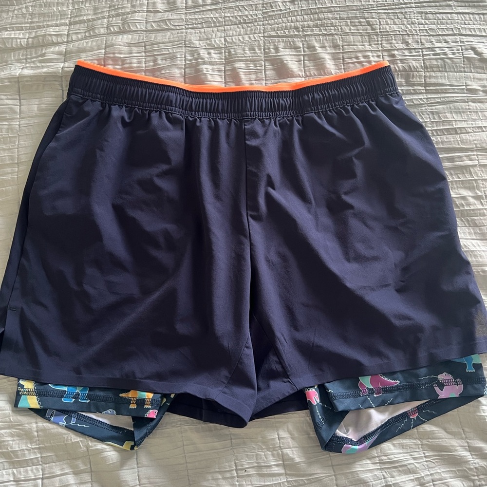 Chubbies Ultimate Training short with built in exposed liner - navy/dino